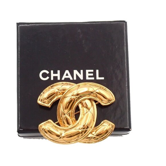 CHANEL CC Logo Matelasse Pin Brooch Gold France Accessory Vintage 90RF440 - Picture 1 of 13